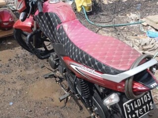 moto-tvs-100-en-tres-bon-etat-economique-et-fiable