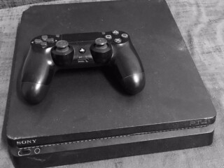 ps4-avec-manette-prix-adorable