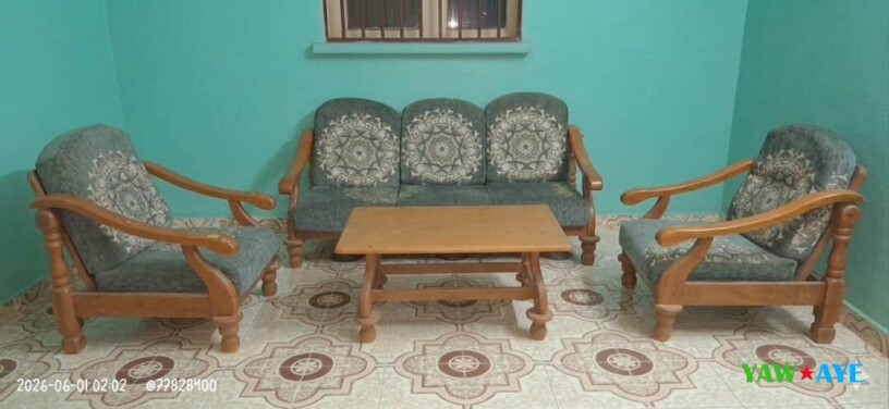 ensemble-salon-bois-massif-3-places-avec-fauteuils-et-table-basse-big-0