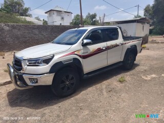toyota-hilux-2023-diesel-en-excellent-etat