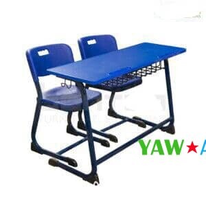 table-et-2-chaises-doccasion-confortables-pour-etudiants-big-1