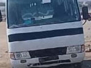 bus-mitsubishi-rosa-diesel-en-bon-etat-transmission-manuelle