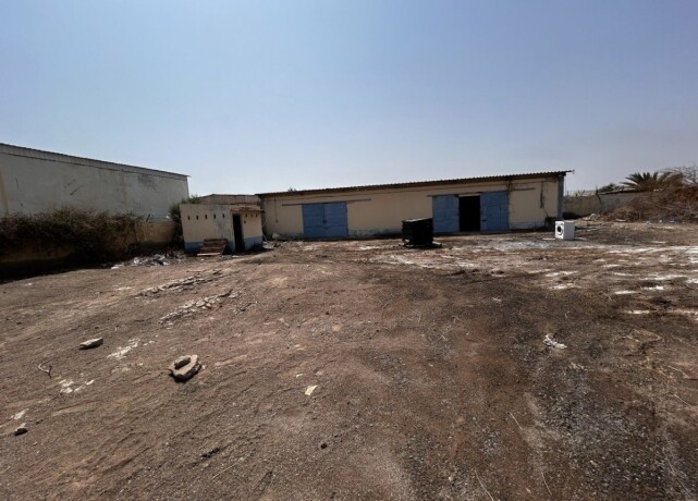 terrain-industriel-a-louer-de-2826-m2-avec-hangar-de-154-m2-a-gabode-big-1