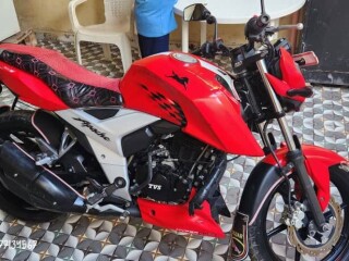 moto-doccasion-en-bon-etat-entretien-a-jour-papiers-en-regle