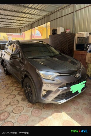 toyota-rav4-2018-essence-bien-entretenu-big-0