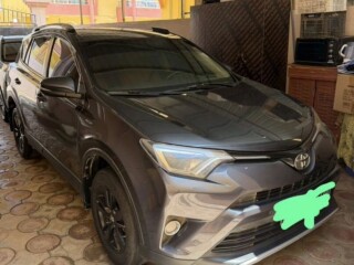 toyota-rav4-2018-essence-en-excellent-etat