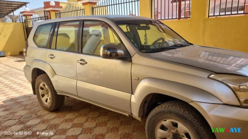 toyota-prado-land-cruiser-2009-4x4-7-places-robuste-big-0