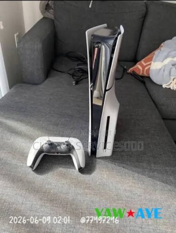 playstation-5-slim-doccasion-avec-manette-fonctionnelle-big-1