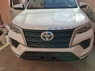 toyota-fortuner-2024-2025-diesel-boite-automatique-neuve
