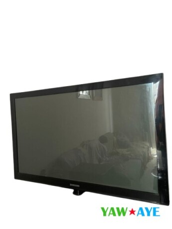 samsung-42-tv-in-great-condition-usb-hdmi-ports-perfect-for-your-entertainment-setup-big-1