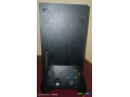 xbox-series-x-en-tres-bon-etat-avec-manette-officielle-small-0