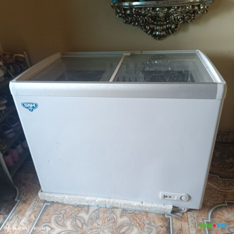 refrigerateur-recent-en-parfait-etat-pour-glacons-et-glace-big-0