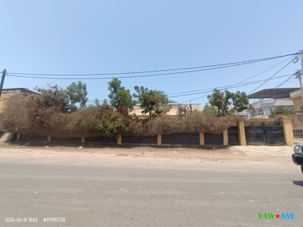 villa-4-chambres-avec-parking-a-gabode-5-en-location-big-1
