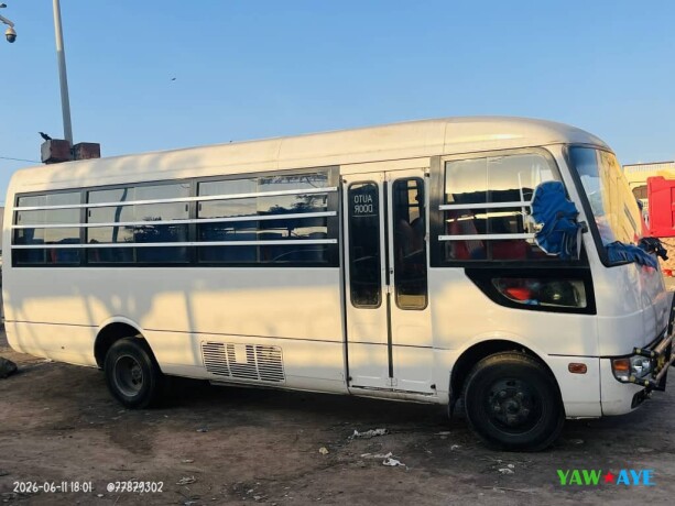 bus-neuf-30-places-climatise-avec-chauffeur-professionnel-big-0
