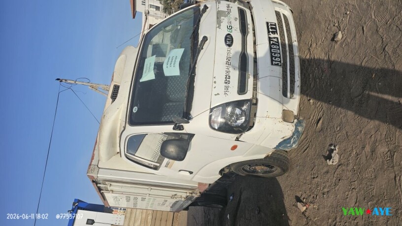 kia-bongo-utilitaire-en-bon-etat-big-1