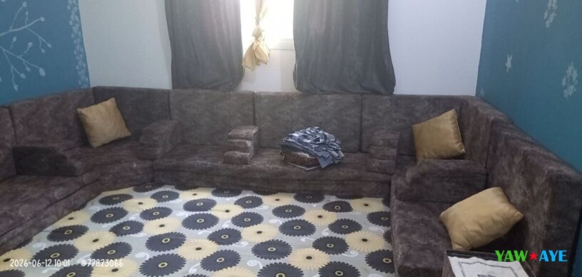 grand-salon-en-u-spacieux-et-moderne-bon-etat-big-0