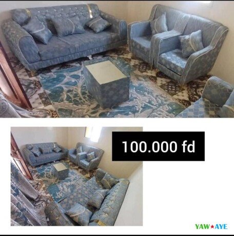 ensemble-de-canapes-peu-utilises-en-bon-etat-big-0