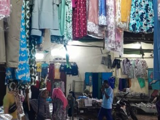 boutique-de-vetements-et-accessoires-en-gros