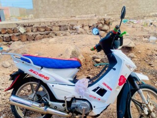 moto-jincheng-110cc-bien-entretenue
