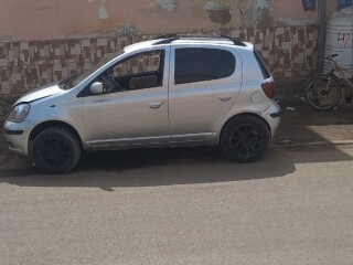 toyota-vitz-2003-moteur-recent-bon-etat
