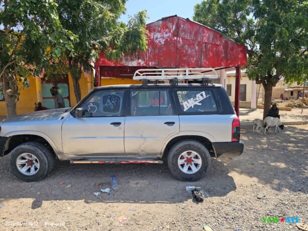 transport-nissan-patrol-voyage-djibouti-ethiopie-big-1