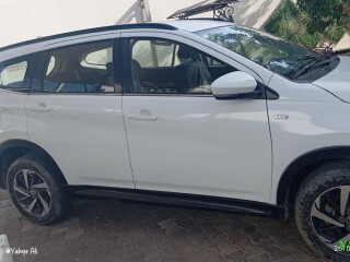 toyota-rush-2020-essence-automatique-etat-excellent