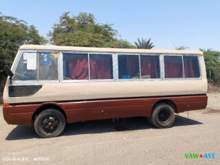 bus-mitsubishi-rosa-25-places-moteur-fiable-recent-repaint