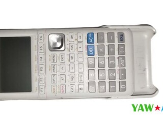 calculatrice-graphique-blanche-neuve-prix-negociable