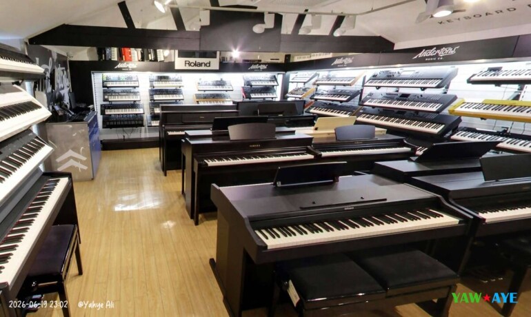 yamaha-genos2-musical-keyboard-and-others-big-1