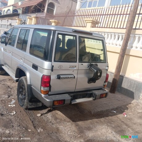 toyota-hard-top-en-tres-bon-etat-big-0
