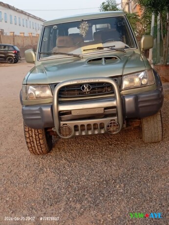 hyundai-galloper-4x4-robuste-en-bon-etat-big-0