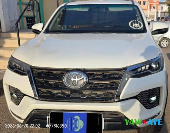 toyota-fortuner-2022-diesel-boite-automatique-quasi-neuve-big-0