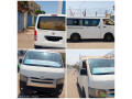 toyota-hiace-mini-bus-en-tres-bon-etat-small-1