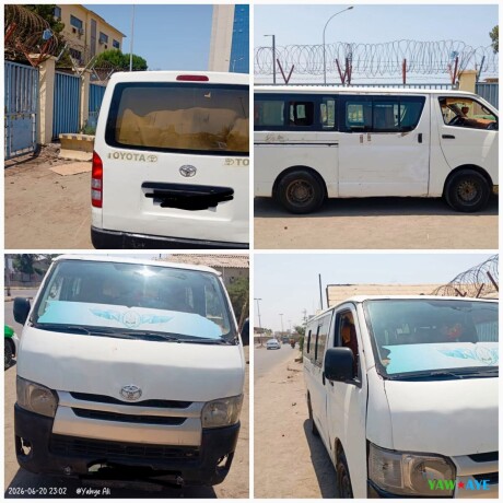 toyota-hiace-mini-bus-en-tres-bon-etat-big-1
