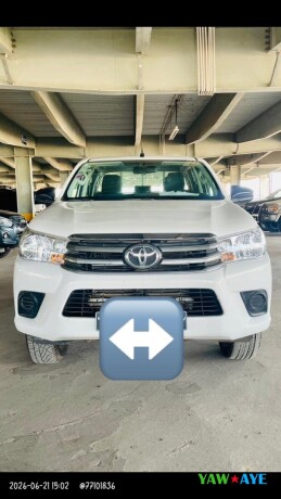 toyota-hilux-2022-diesel-manuel-full-options-en-excellent-etat-big-0