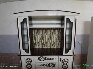 armoire-vitrine-bois-massif-creme-et-brun-en-excellent-etat