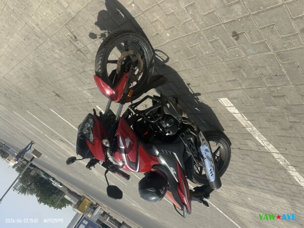 moto-honda-160cc-en-bon-etat-big-0