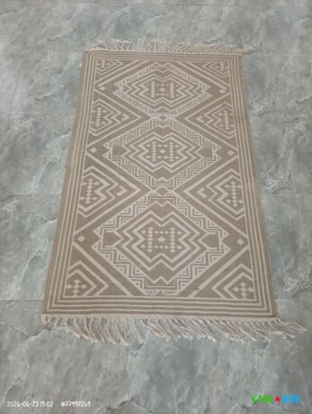 tapis-139x79-cm-en-bon-etat-big-0