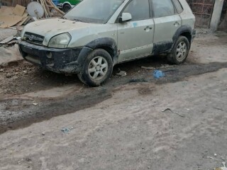 hyundai-tucson-pieces-detachees-abordables-pour-reparations-faciles-sur-yawaaye