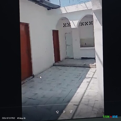 maison-4-chambres-avec-verandas-a-cheik-osman-calme-big-0