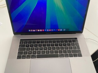 macbook-pro-15-2019-core-i9-16-go-512-go-gris-sideral