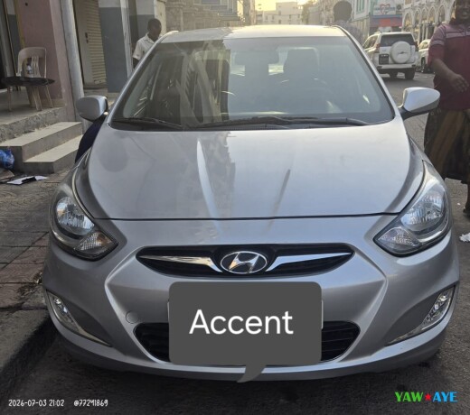 hyundai-accent-2014-en-tres-bon-etat-big-1