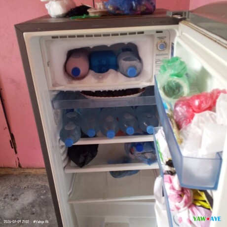 mini-refrigerateur-compact-en-bon-etat-big-0