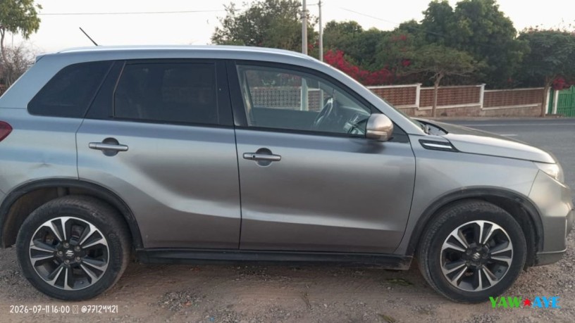 suzuki-vitara-2024-essence-automatique-full-option-toit-ouvrant-big-1