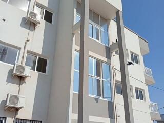 appartement-f3-neuf-climatise-avec-parking-pres-du-rond-point-desalines-ouest