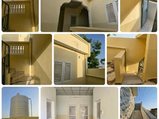 maison-f4-spacieuse-avec-eau-gratuite-proche-marche-et-pharmacie