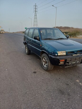 nissan-terrano-phase-2-4x4-bon-etat-prix-a-debattre-big-1