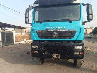 howo-tx371-camion-benne-en-excellent-etat