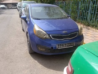 kia-essence-automatique-en-tres-bon-etat