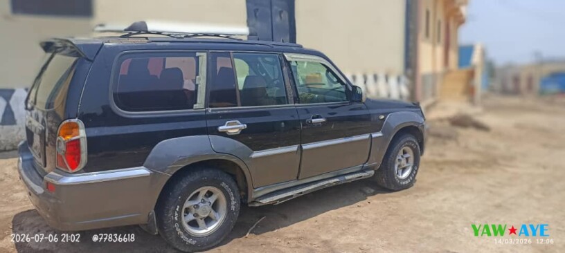hyundai-terracan-4x4-diesel-manuelle-en-bon-etat-big-0